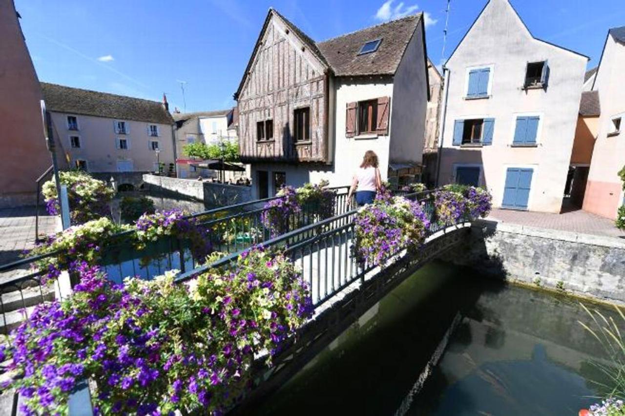 Studio Cosy A Montargis 13 M² Parking Inclus Eksteriør bilde
